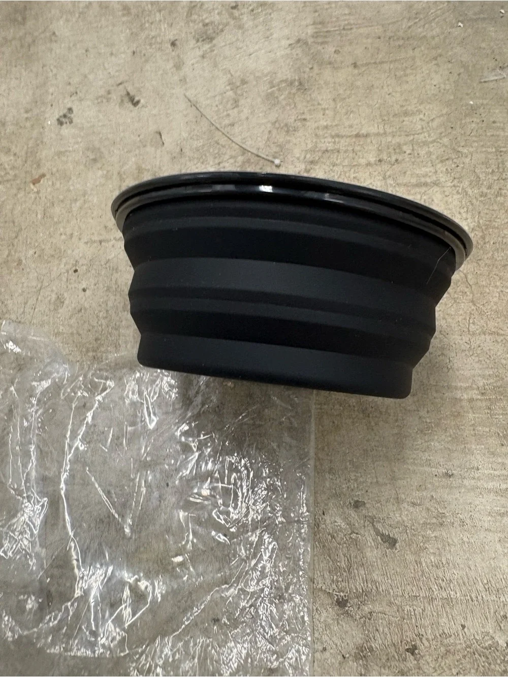 Thrive Silicone Collapsible Portable Pet Bowl, Black w/ Carabiner Clip 250006
